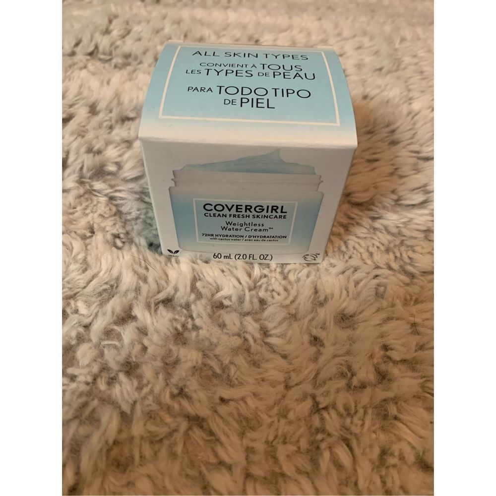 Covergirl Weightless Water Cream